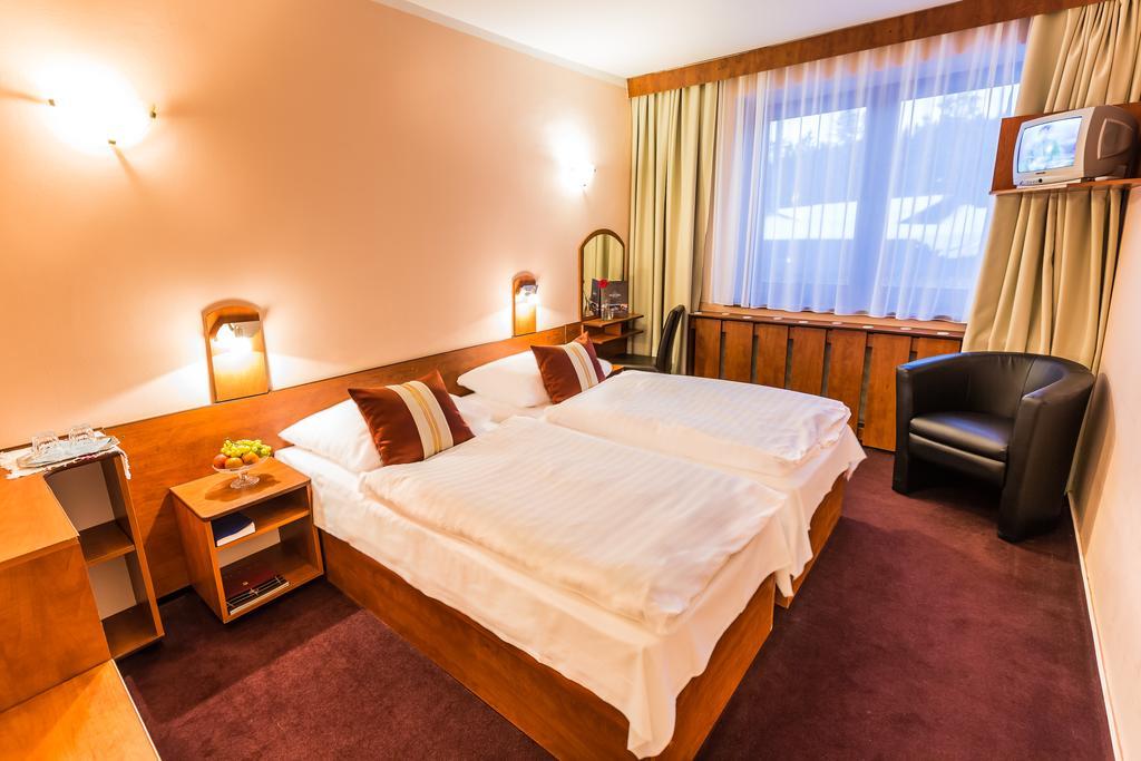 Hotel Sachticka Banska Bystrica Luaran gambar